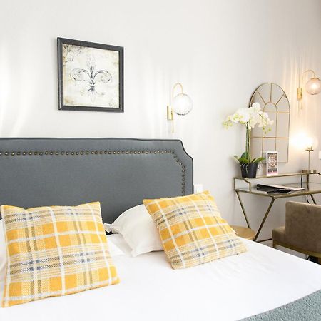 A L'Hotel Des Roys Versailles Esterno foto