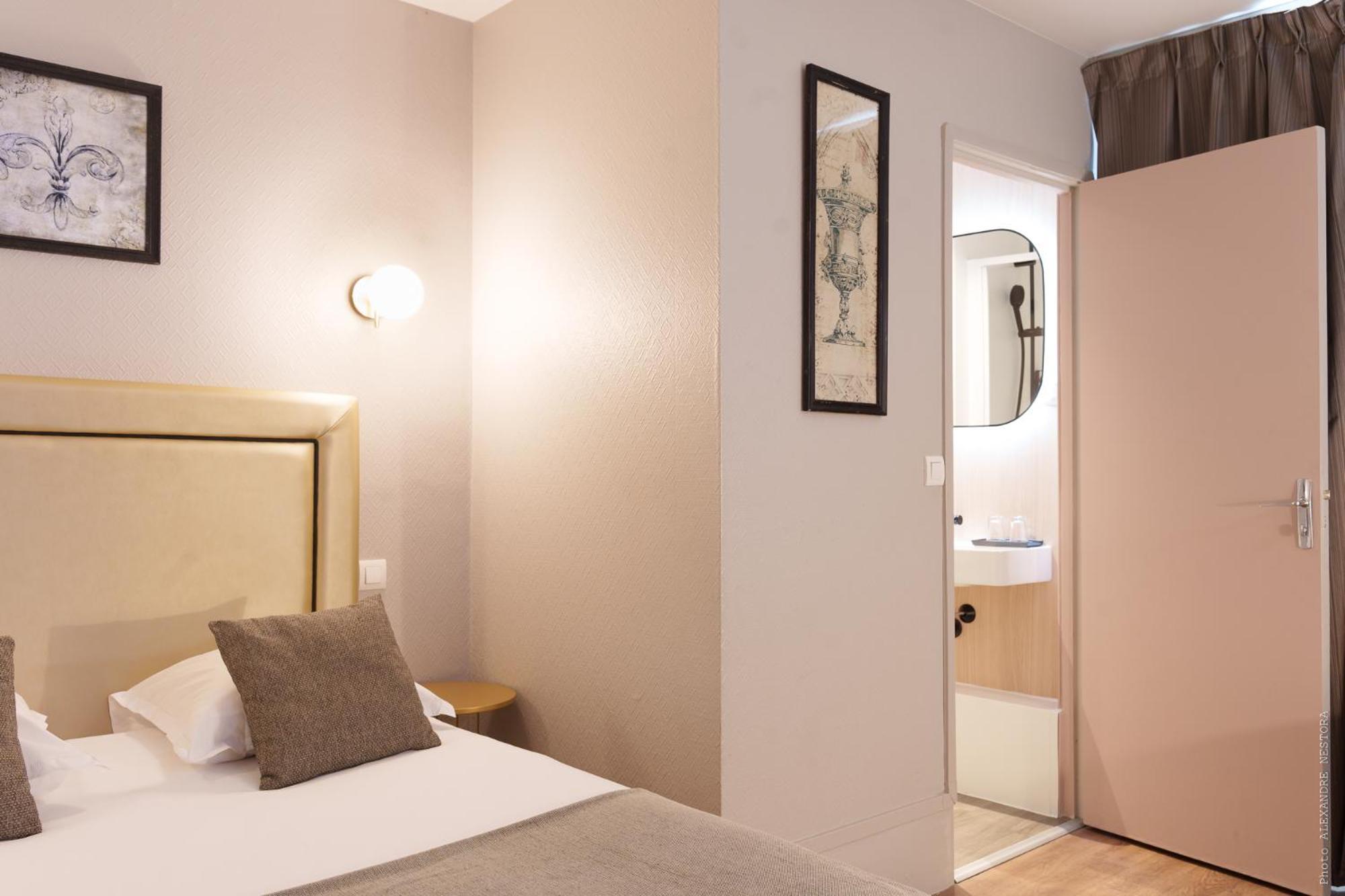 A L'Hotel Des Roys Versailles Esterno foto